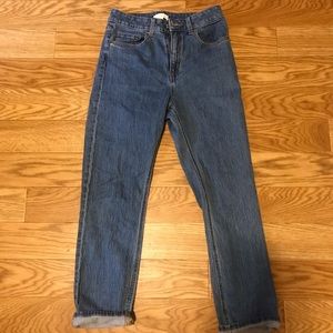 H&M mom jeans size 6